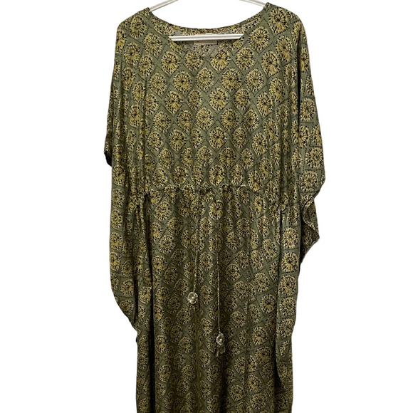 Jayshree Dalal Dresses & Skirts - Jayshree Dalal Green Patterned Kafton  Size XL